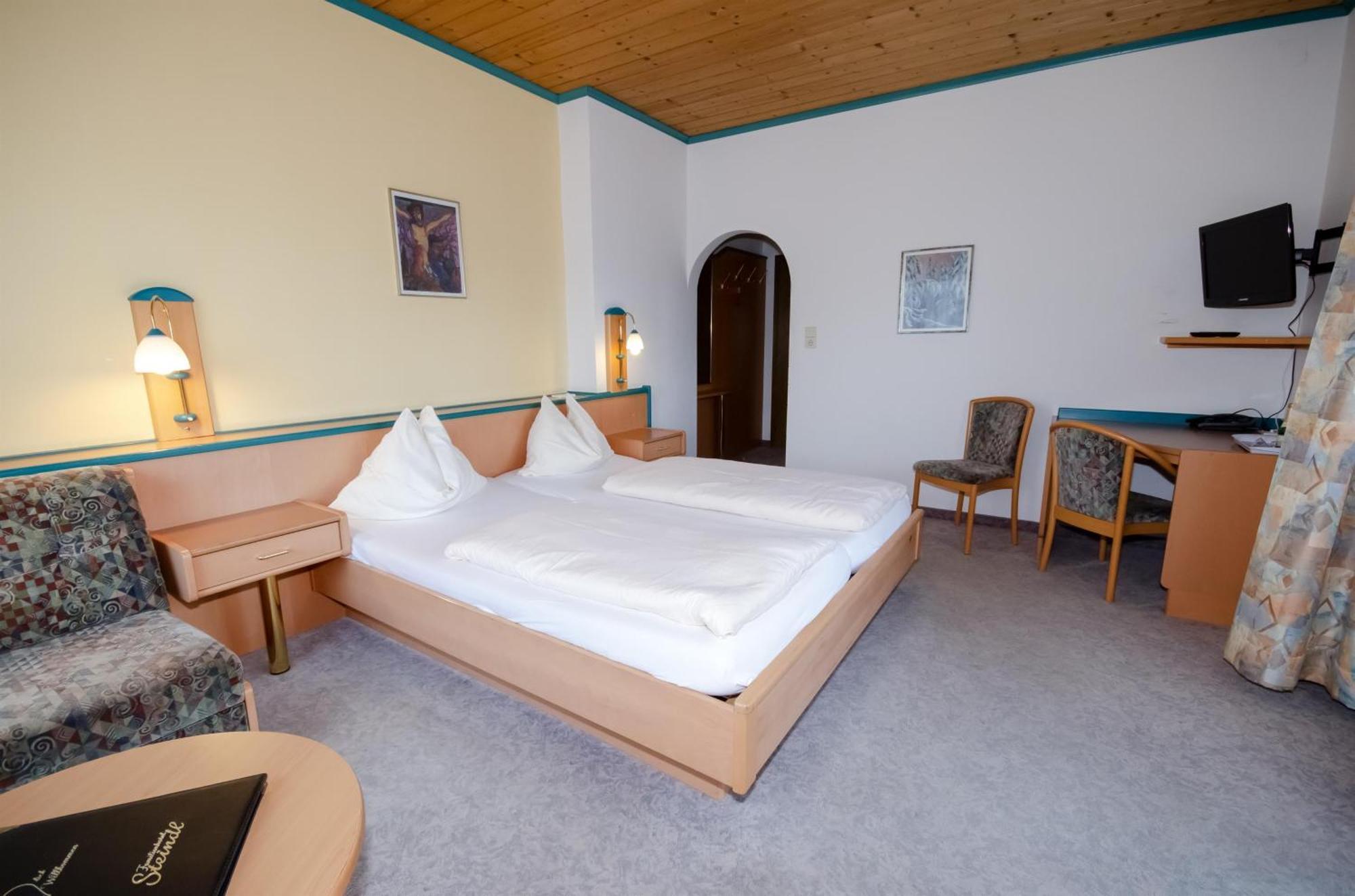 Familienhotel Steindl Millstatt Exterior photo